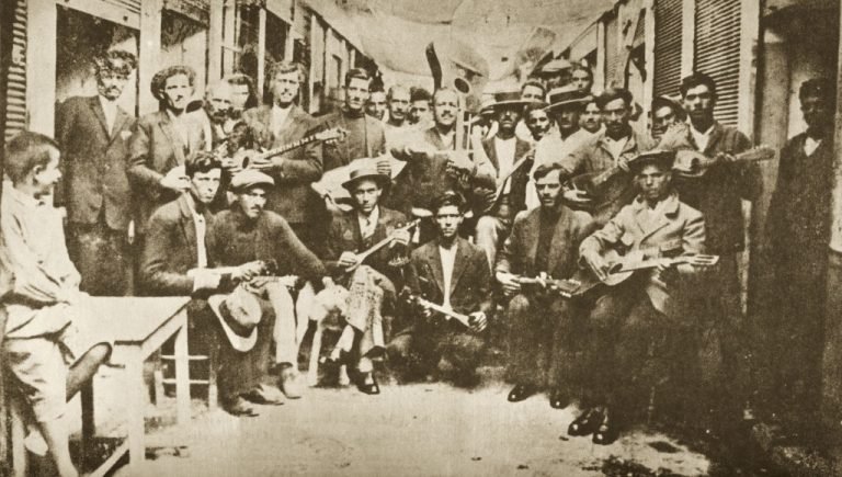 Του μπουζουκιού το ταξίδεμα