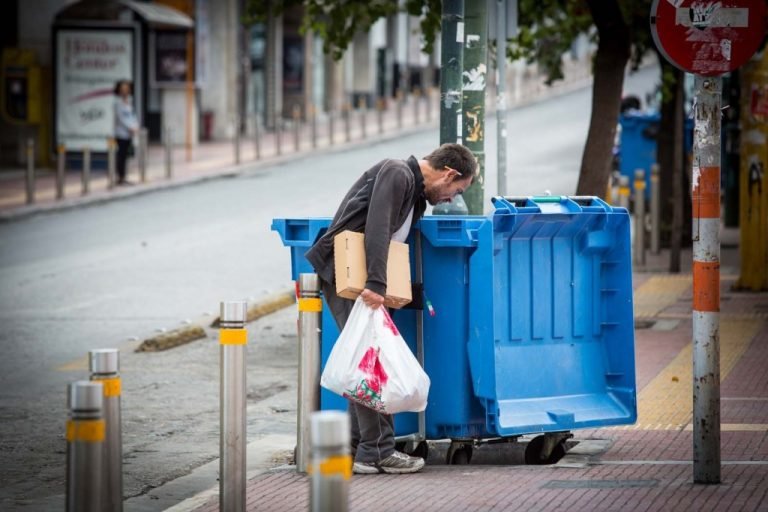Η αναδιανομή της φτώχειας και η νέα κυνική ιδεολογία