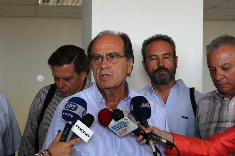 Συμπαράσταση στους ιδιωτικούς εκπαιδευτικούς